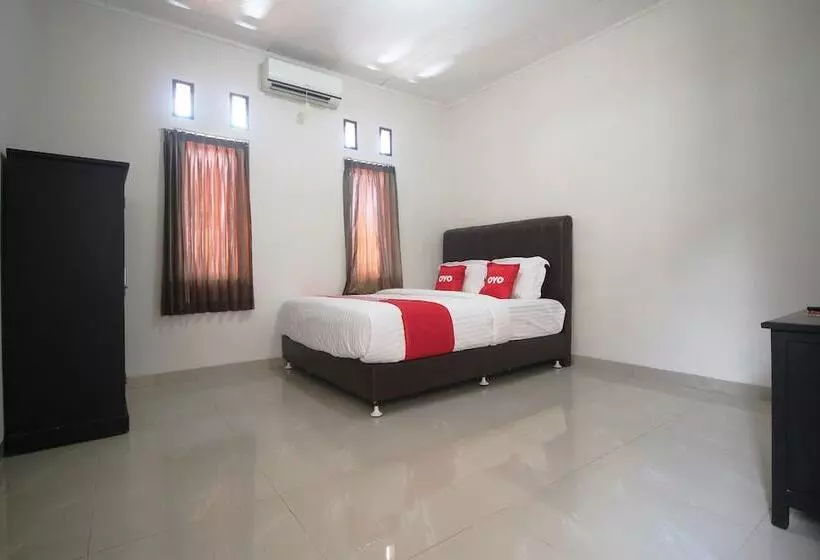 هاستل Wisma Ray Syariah By Oyo Rooms