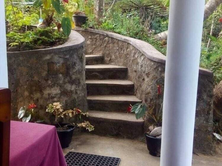 مبيت وإفطار Madhara Home Stay Ella