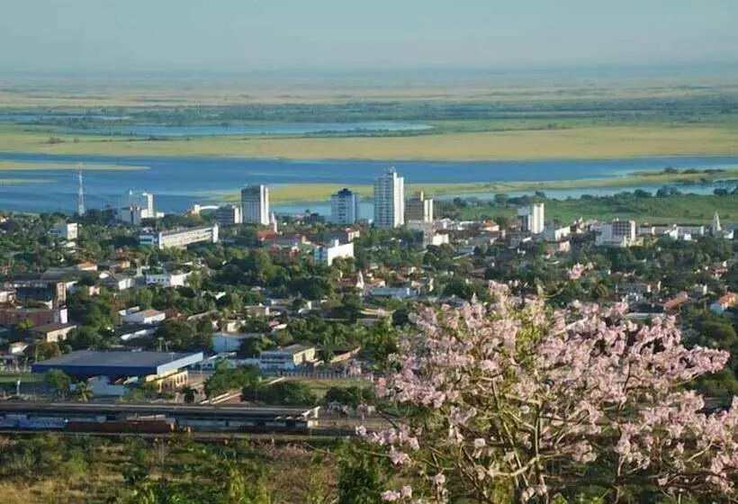 Hotelli Pousada Corumba Center