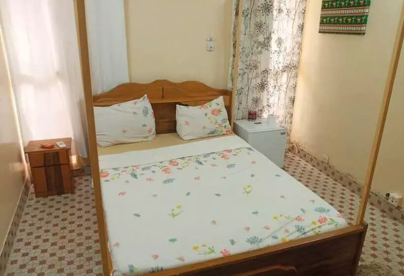 پانسیون Villa Tenko