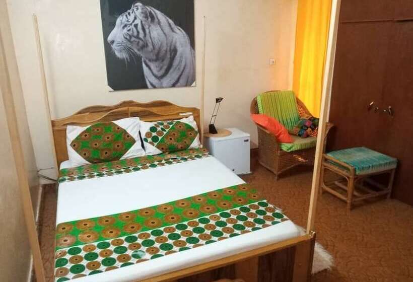 پانسیون Villa Tenko