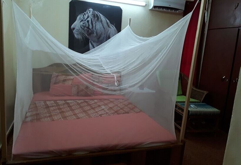 پانسیون Villa Tenko