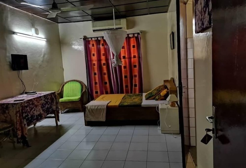 پانسیون Villa Tenko