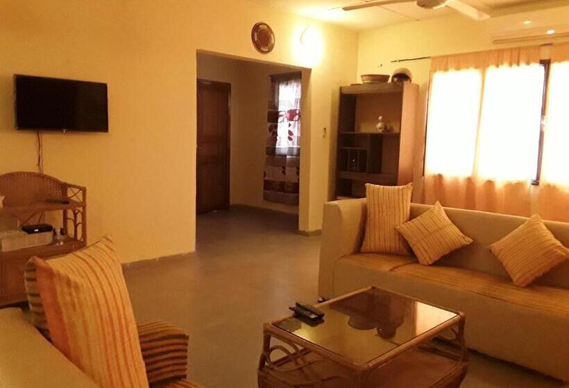 پانسیون Villa Tenko