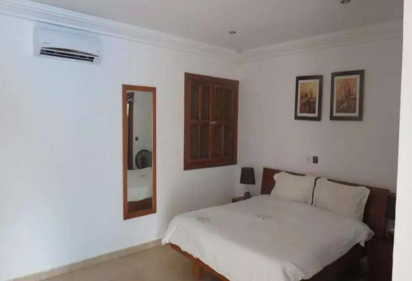 پانسیون Villa Tenko