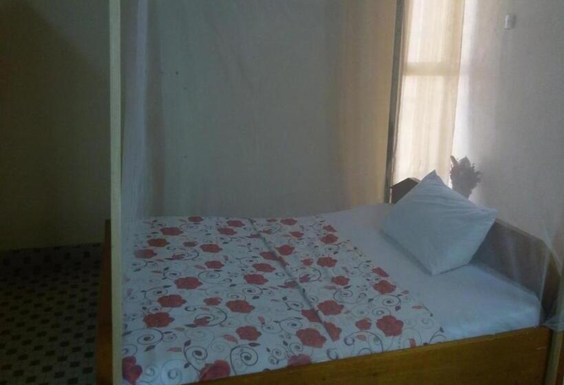 پانسیون Villa Tenko