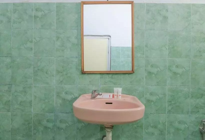 Retkeilymaja Rara Inn By Oyo Rooms