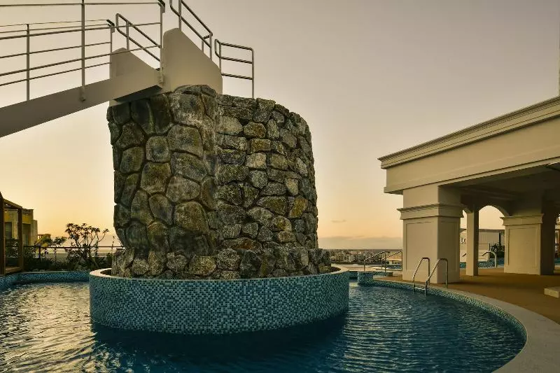 هتل Lequ Okinawa Chatan Spa & Resort