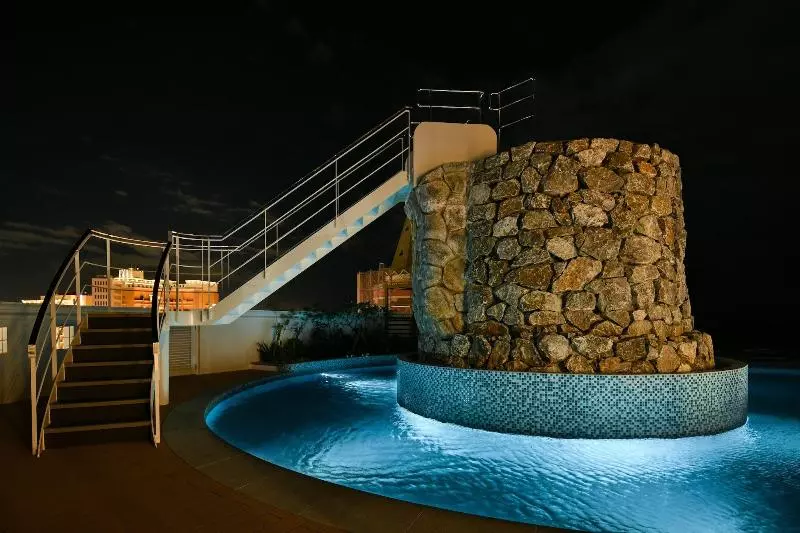 هتل Lequ Okinawa Chatan Spa & Resort