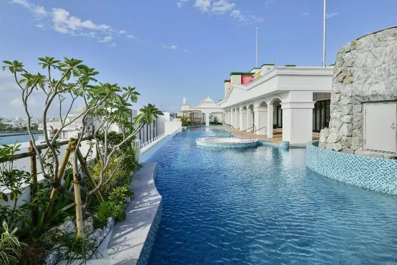هتل Lequ Okinawa Chatan Spa & Resort