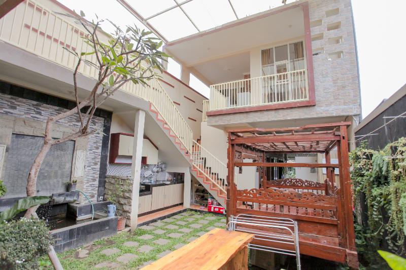 Hotel Reddoorz At Villa Akbar 3