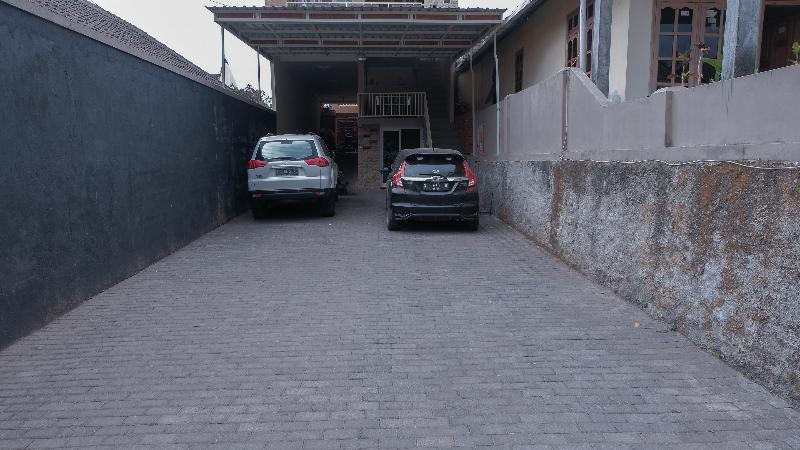 Hotel Reddoorz At Villa Akbar 3