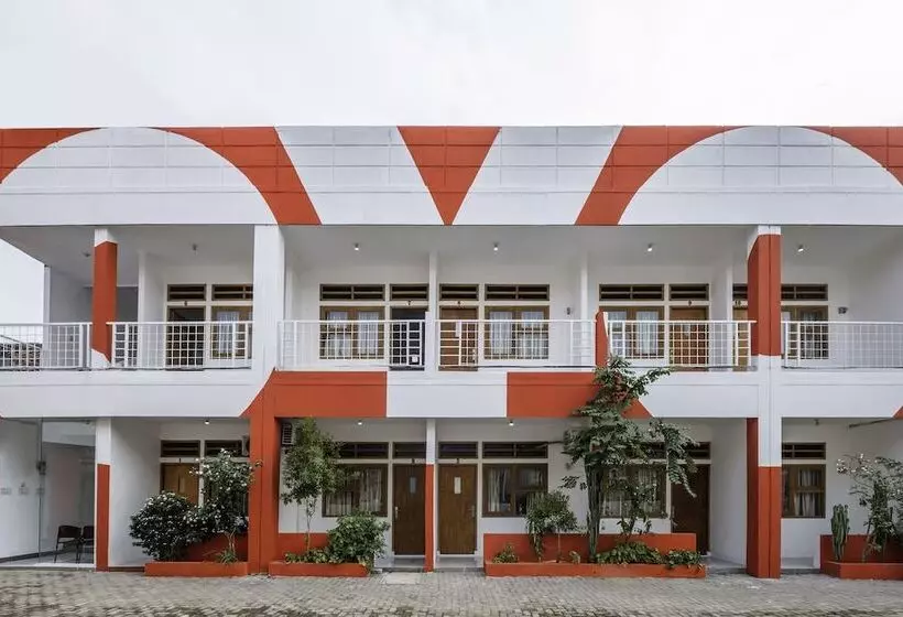 Hotelli Wisma Fisio By Oyo Rooms