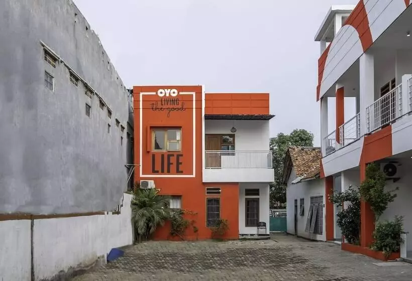 Hotelli Wisma Fisio By Oyo Rooms