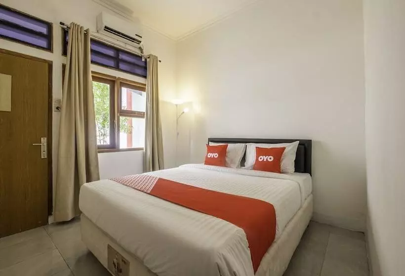 Hotelli Wisma Fisio By Oyo Rooms