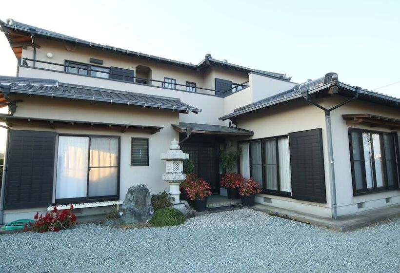 פנסיון Konohana