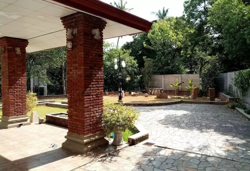 Majatalo The Crown Hotel Dambulla