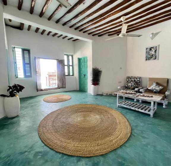 تختخواب و صبحانه Duara Beach House