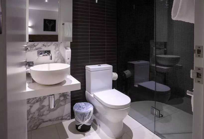 Flinders Street Apartments