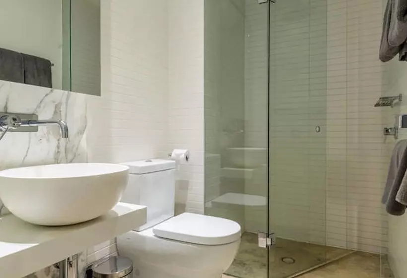 Flinders Street Apartments