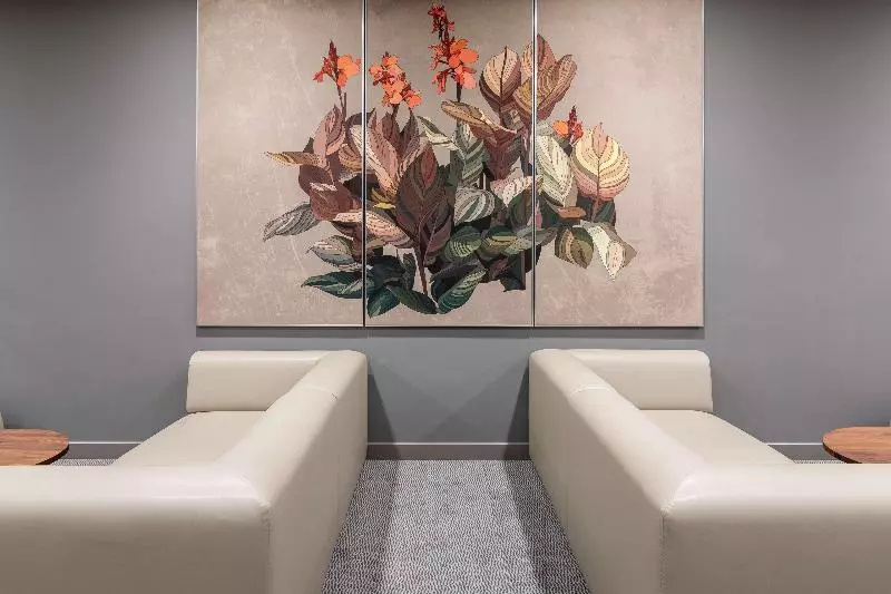هتل Hilton Garden Inn Tbilisi Chavchavadze