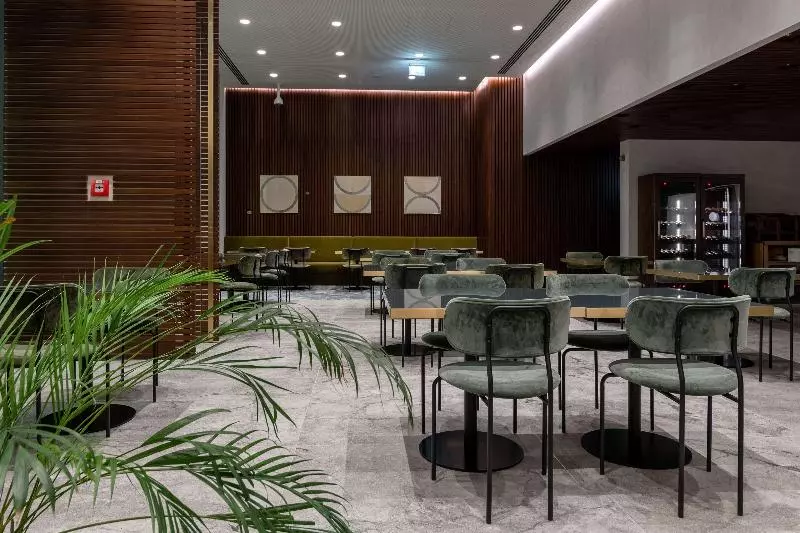 هتل Hilton Garden Inn Tbilisi Chavchavadze