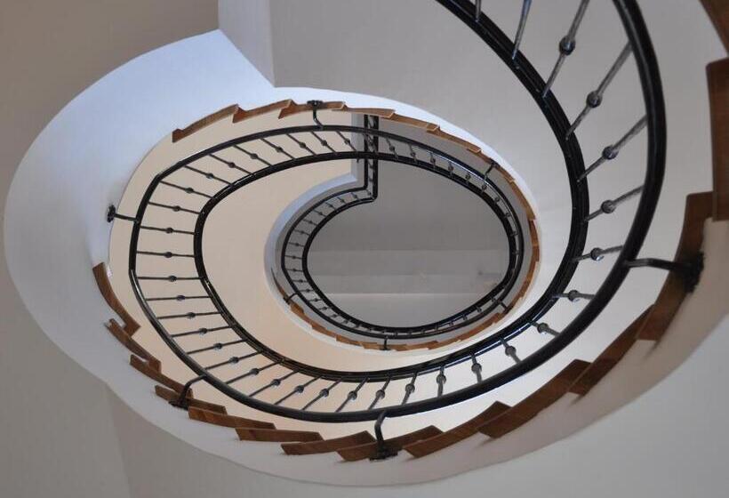 بنسيون Centrál Vendégház Székesfehérvár