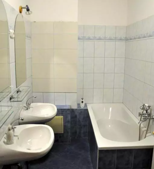 Majatalo Centrál Vendégház Székesfehérvár