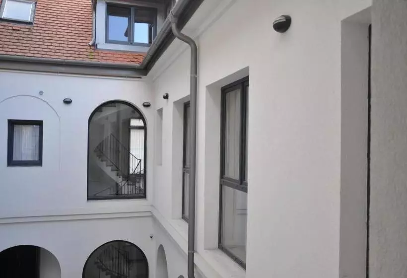 Majatalo Centrál Vendégház Székesfehérvár