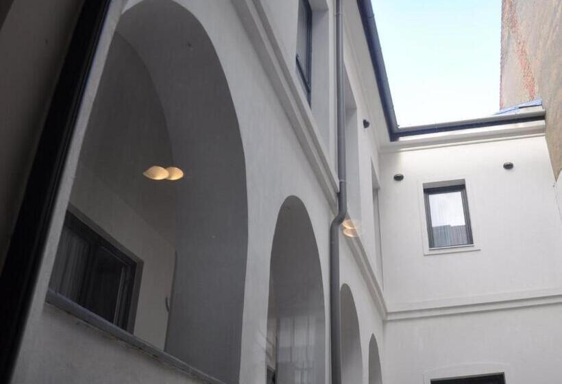 بنسيون Centrál Vendégház Székesfehérvár