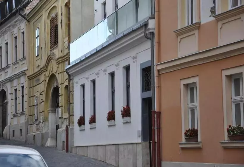 Majatalo Centrál Vendégház Székesfehérvár