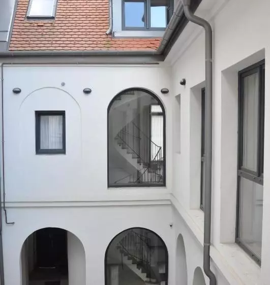 Majatalo Centrál Vendégház Székesfehérvár