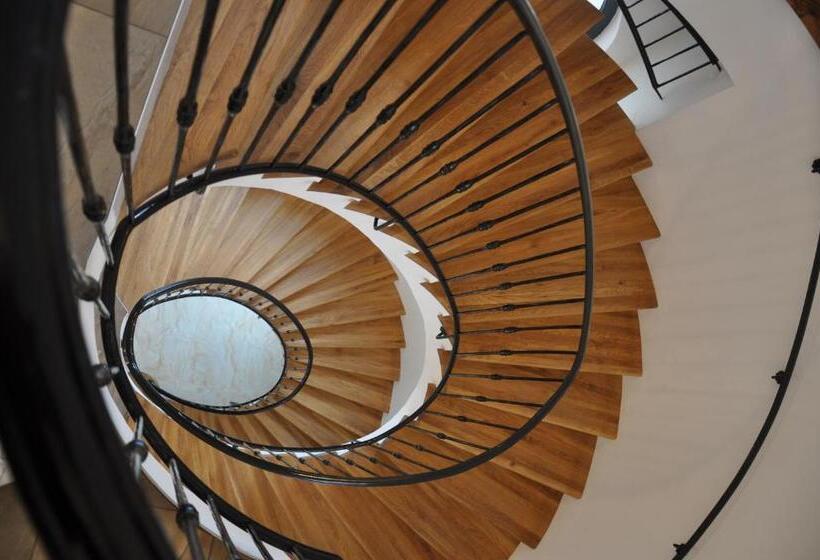 بنسيون Centrál Vendégház Székesfehérvár