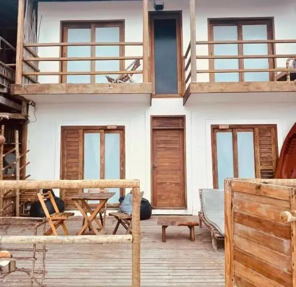 Majatalo La Vista Suítes Preá