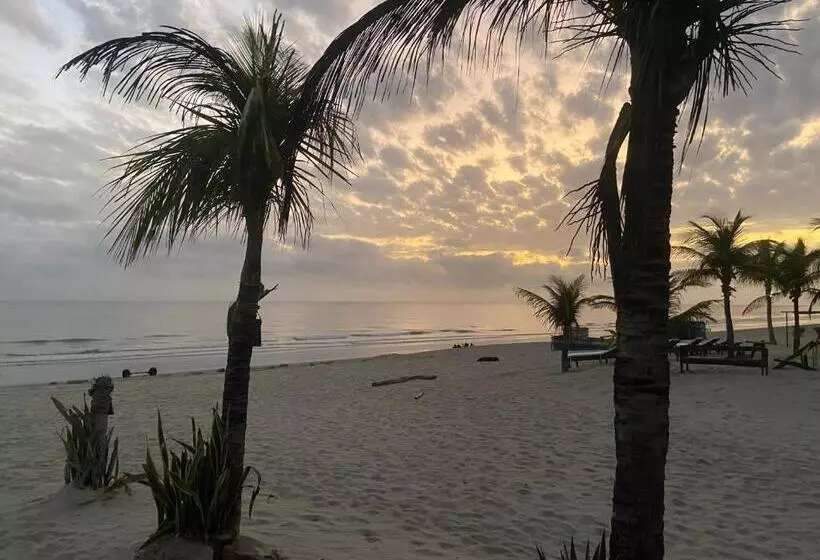 Majatalo La Vista Suítes Preá