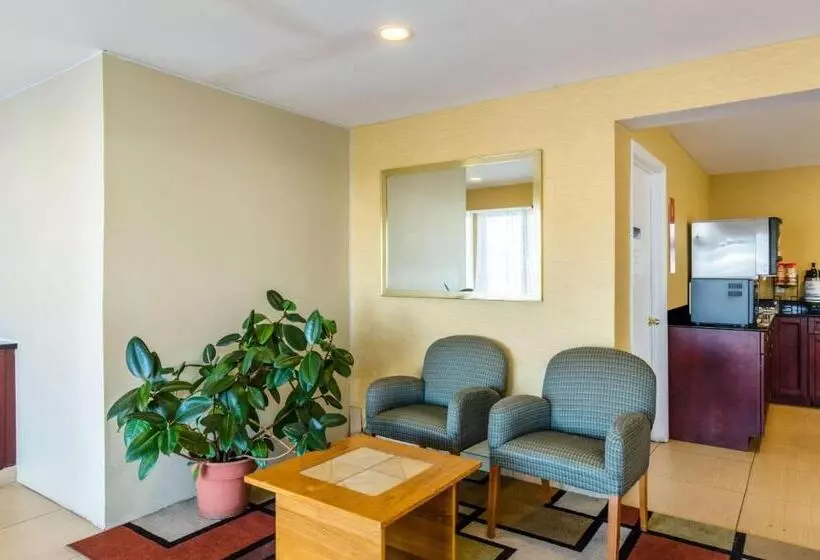 酒店 Fairbridge Inn Express