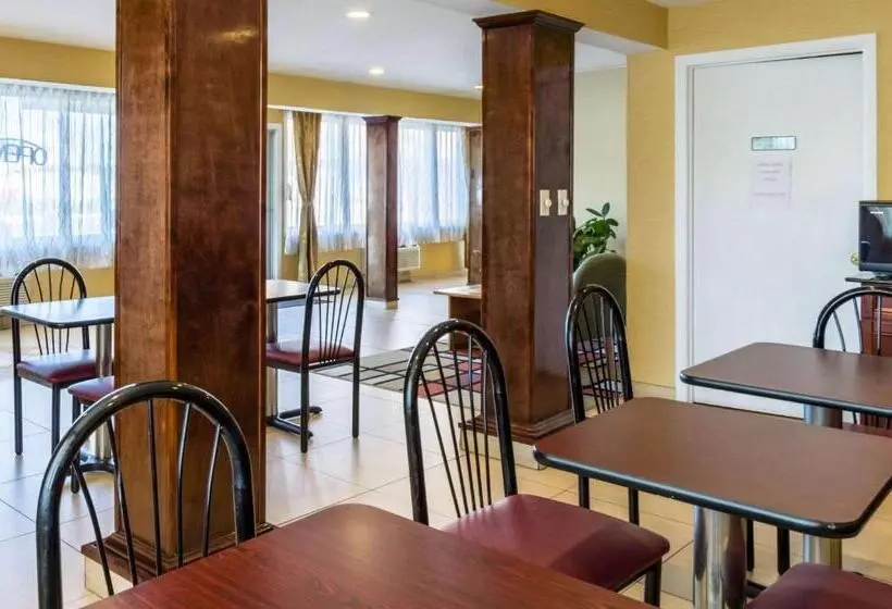 酒店 Fairbridge Inn Express