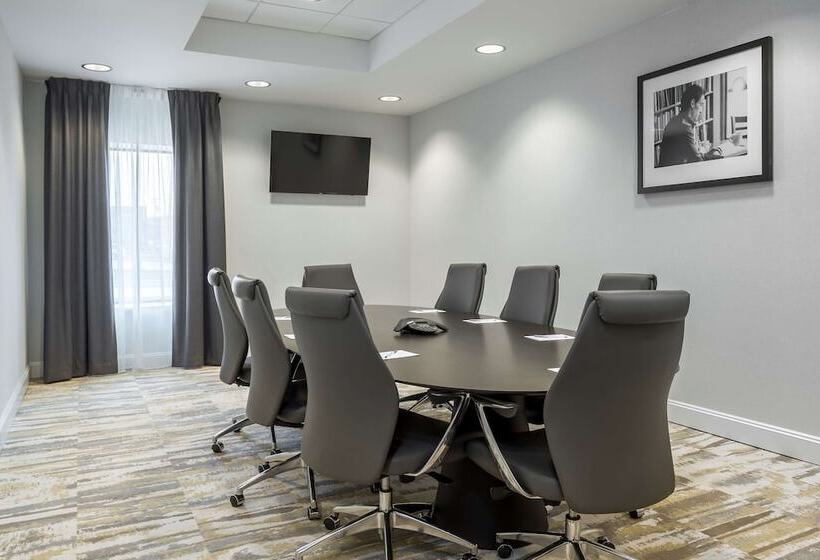 בית מלון כפרי Hampton Inn & Suites Newport/cincinnati