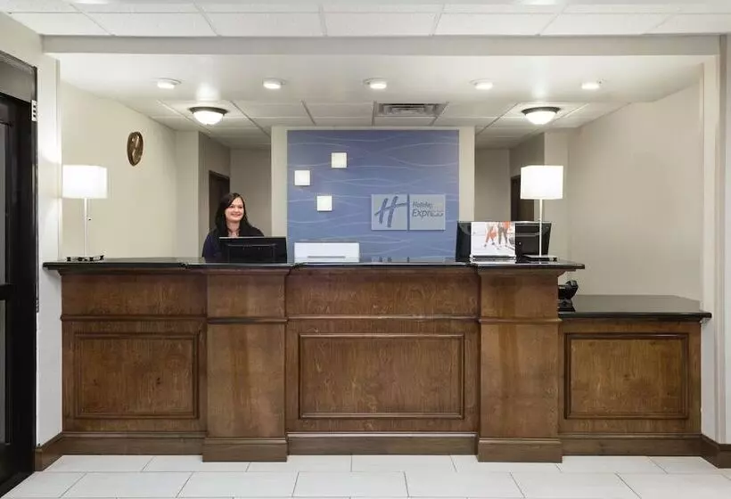 Отель Holiday Inn Express Princeton/i 77, An Ihg