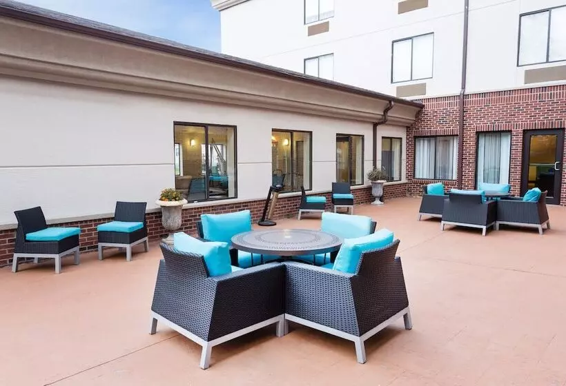 Отель Holiday Inn Express Princeton/i 77, An Ihg