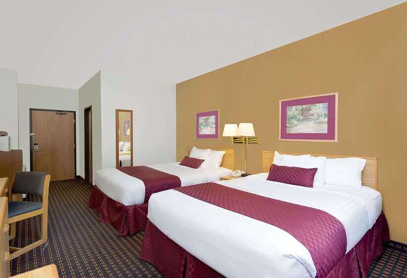 בית מלון כפרי Ramada By Wyndham Richland Center