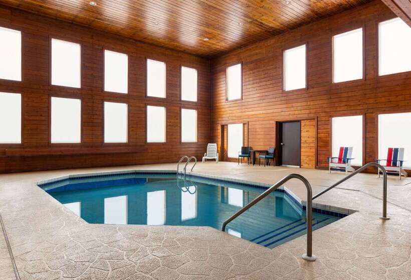 בית מלון כפרי Ramada By Wyndham Richland Center