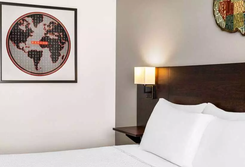 호텔 Ramada By Wyndham Richland Center