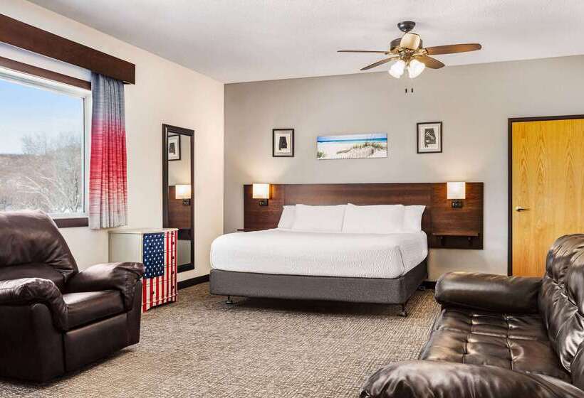 בית מלון כפרי Ramada By Wyndham Richland Center