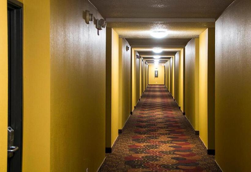 ホテル Skylight Inn Willoughby Cleveland Mentor