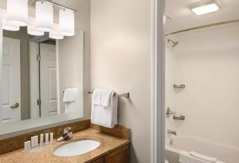 Отель Towneplace Suites By Marriott Denver West Federal Center