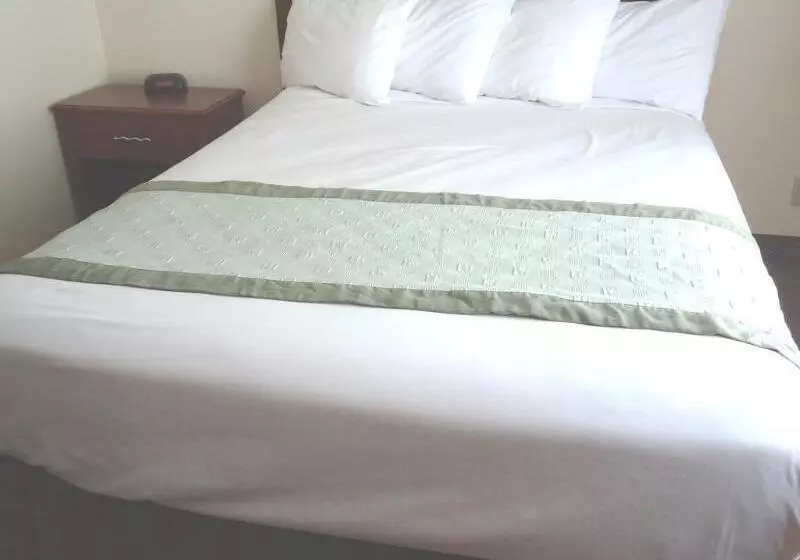 Townhouse Extended Stay Hotel Downtown