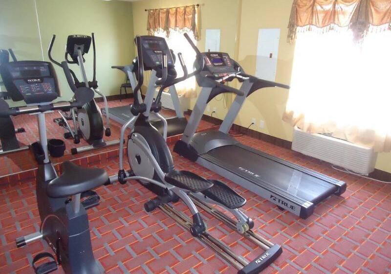 Townhouse Extended Stay Hotel Downtown