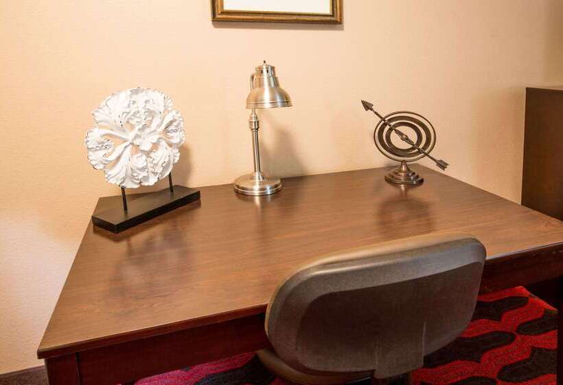 فندق Travelodge By Wyndham East Portland/gresham