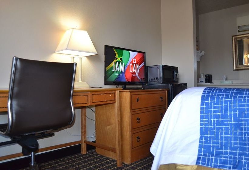 בית מלון כפרי Travelodge Sea Tac Airport North